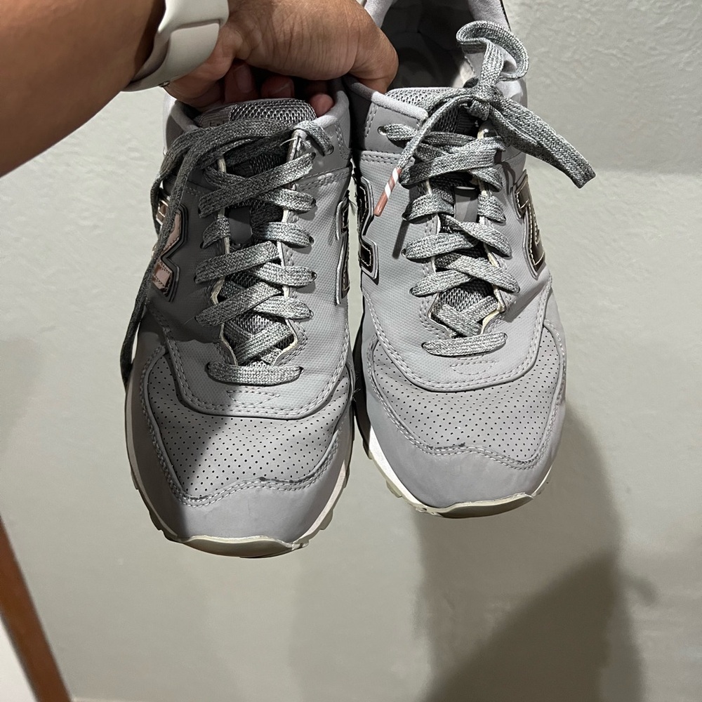 New Balance 574 Gray Sneakers with Rose Gold Details Size 8 - Picture 5 of 8